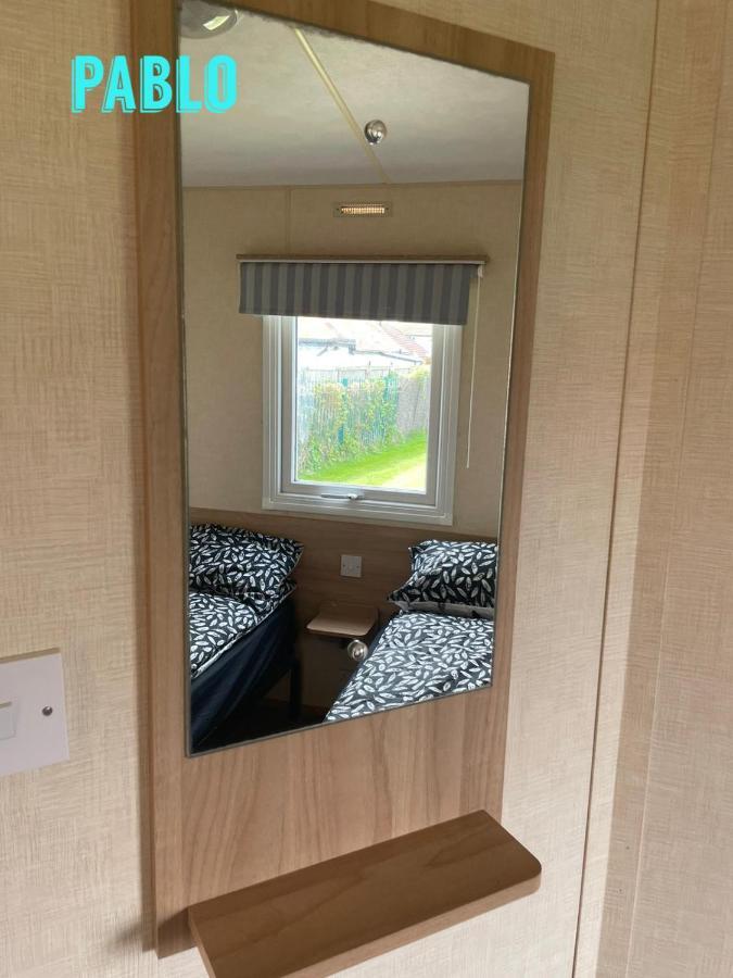 Towyn Six Berth En Suite Caravan Rhyl Eksteriør billede