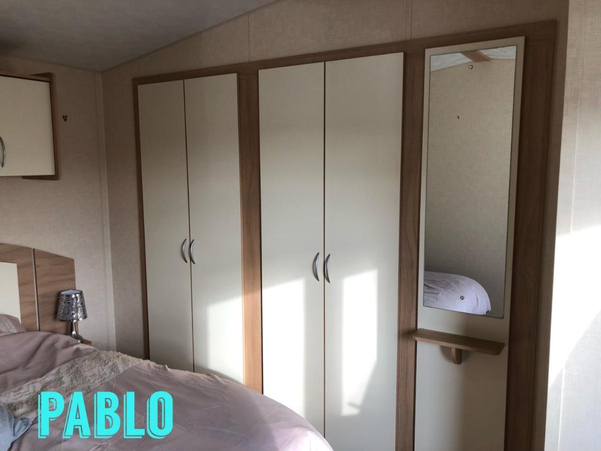 Towyn Six Berth En Suite Caravan Rhyl Eksteriør billede
