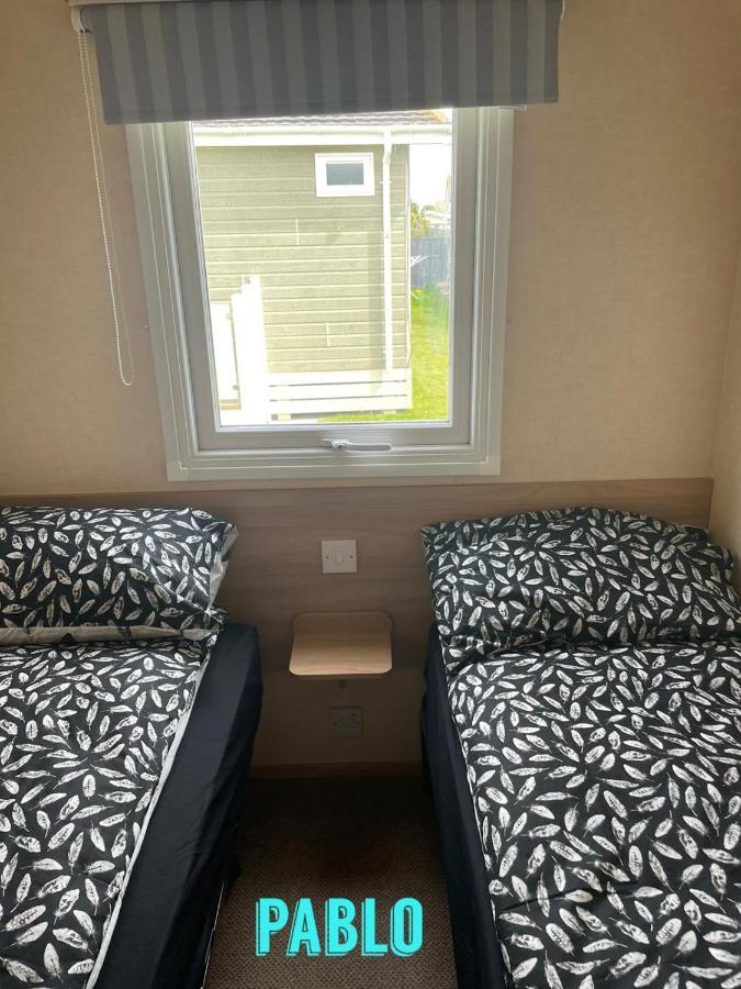 Towyn Six Berth En Suite Caravan Rhyl Eksteriør billede