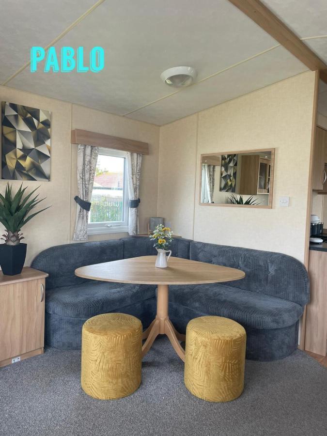 Towyn Six Berth En Suite Caravan Rhyl Eksteriør billede